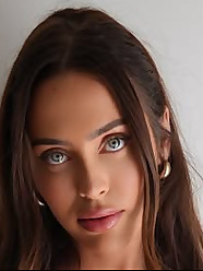 Top 100 OnlyFans Influencers in 2025 (OnlyFans Models)