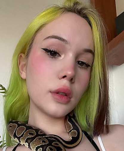 Top 25 Shemale OnlyFans Influencers in 2025