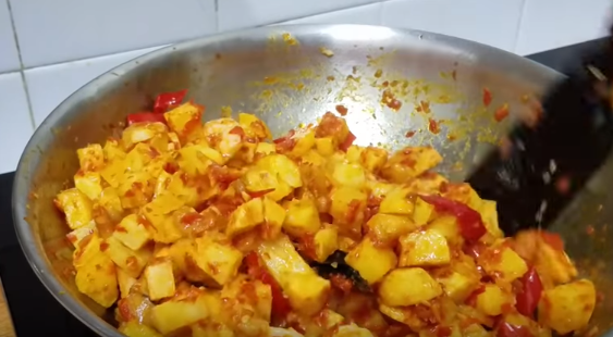 Indonesian Cuisine: Resepi Sambal Goreng Kentang - Daily Makan