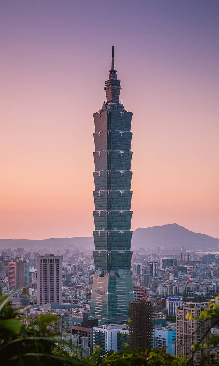 As taipei continues to grow, its cultural scene has blossomed, producing local art and architecture that. Taipei 101: el edificio más alto de Taiwan ...