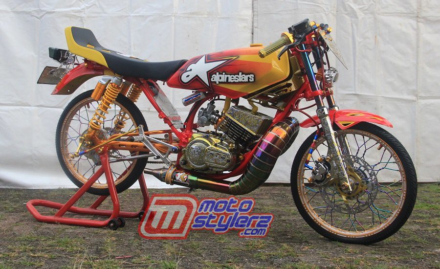 Yamaha rx king 2004 nyobain motor baru. Modifikasi RX King "2004 (OKI): Disesaki Tato Grafir ...