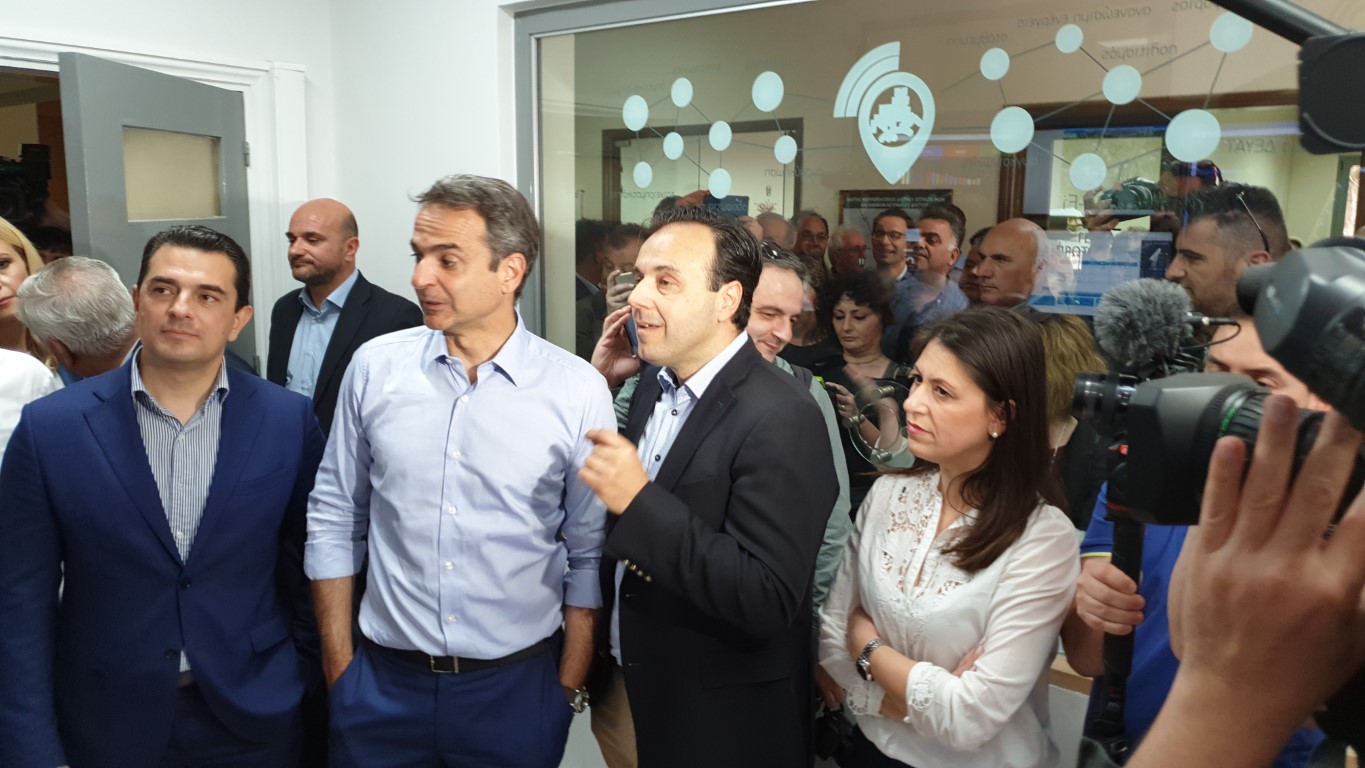 Μητσοτάκης επισκέφθηκε τα τρίκαλα στο πλαίσιο της περιοδείας του ενόψει των ευρωεκλογών και ήρθε. Εύσημα Μητσοτάκη στον Παπαστεργίου για τη λειτουργία του ...