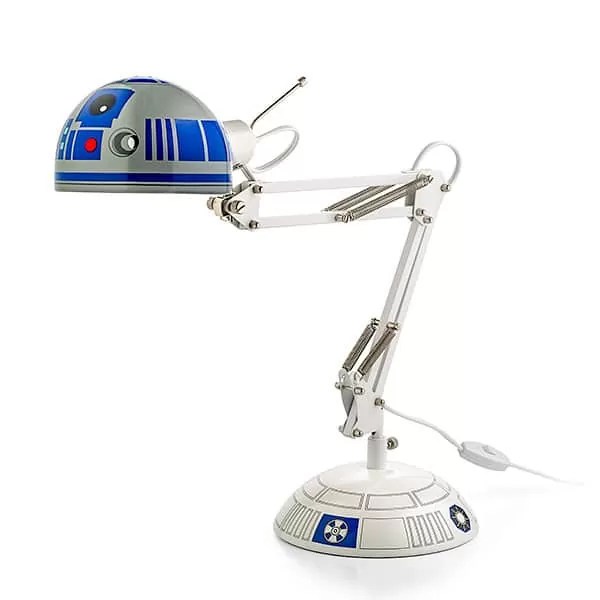 Découvrez notre sélection de lampes de chevet design à prix abordable pour pouvoir lire au lit tranquille mais avec style. Quelle Est La Meilleure Lampe Geek En 2021 Blog Meet Geeks