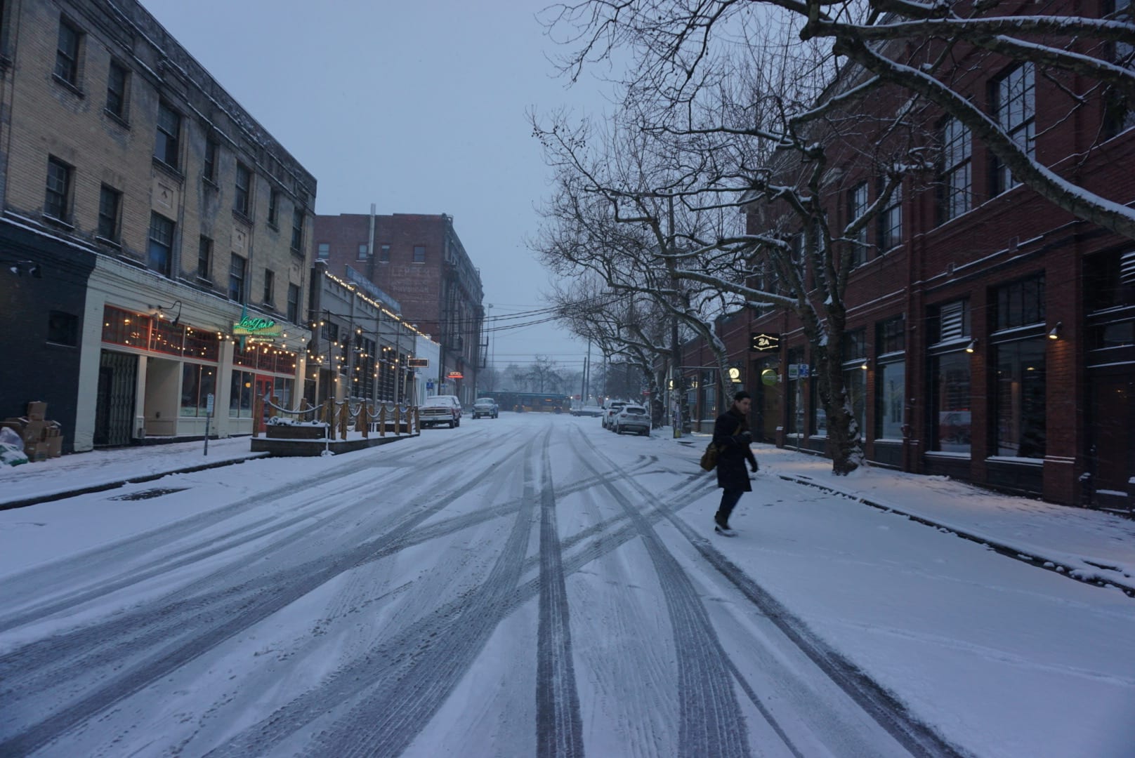 If i indulge in great food, so will our guests. 'Showery nature': Snow forecast for Seattle area — UPDATE ...