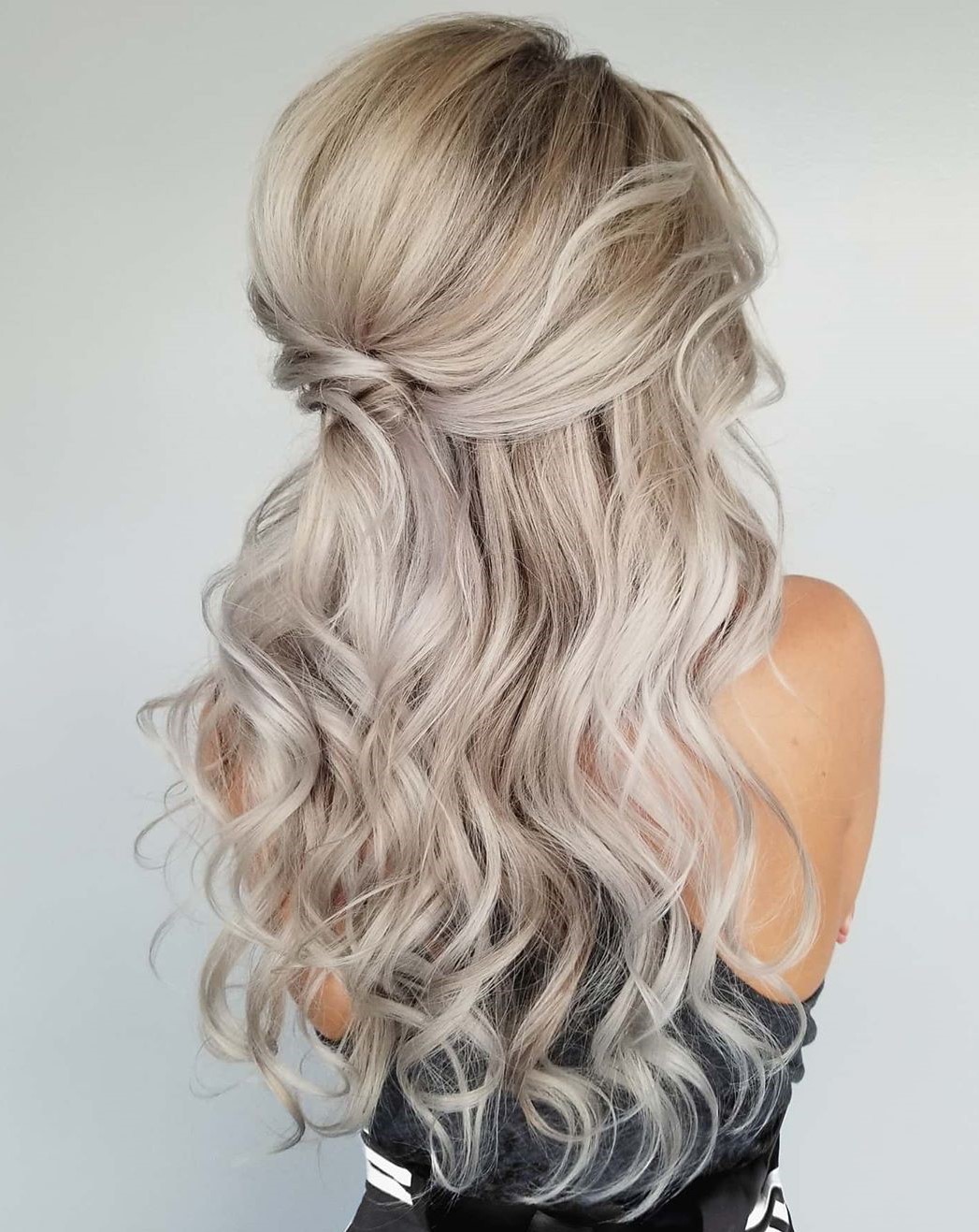 You can practice both lessons by describing your friends (les amis (m) or amies (f)) and family (la familie) or anyone that you encounter. 50 New Updo Hairstyles For Your Trendy Looks In 2021 Hair Adviser