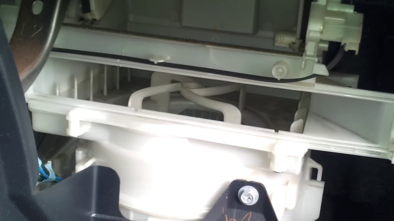 Toyota Yaris A/C Leaking Water Inside Cabin...1 YouTube