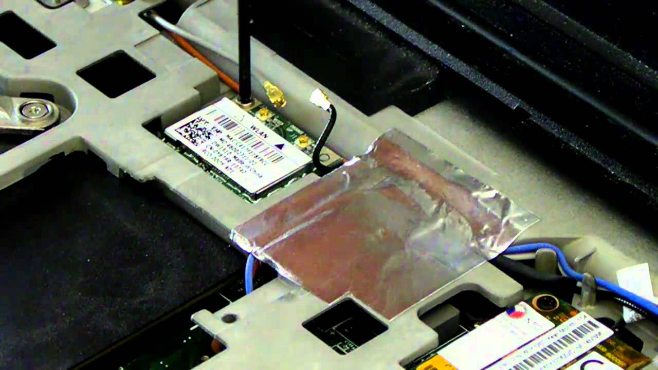 [HD] Accessing and Installing the Wifi Card on the Lenovo Thinkpad T420 T410 T400 YouTube
