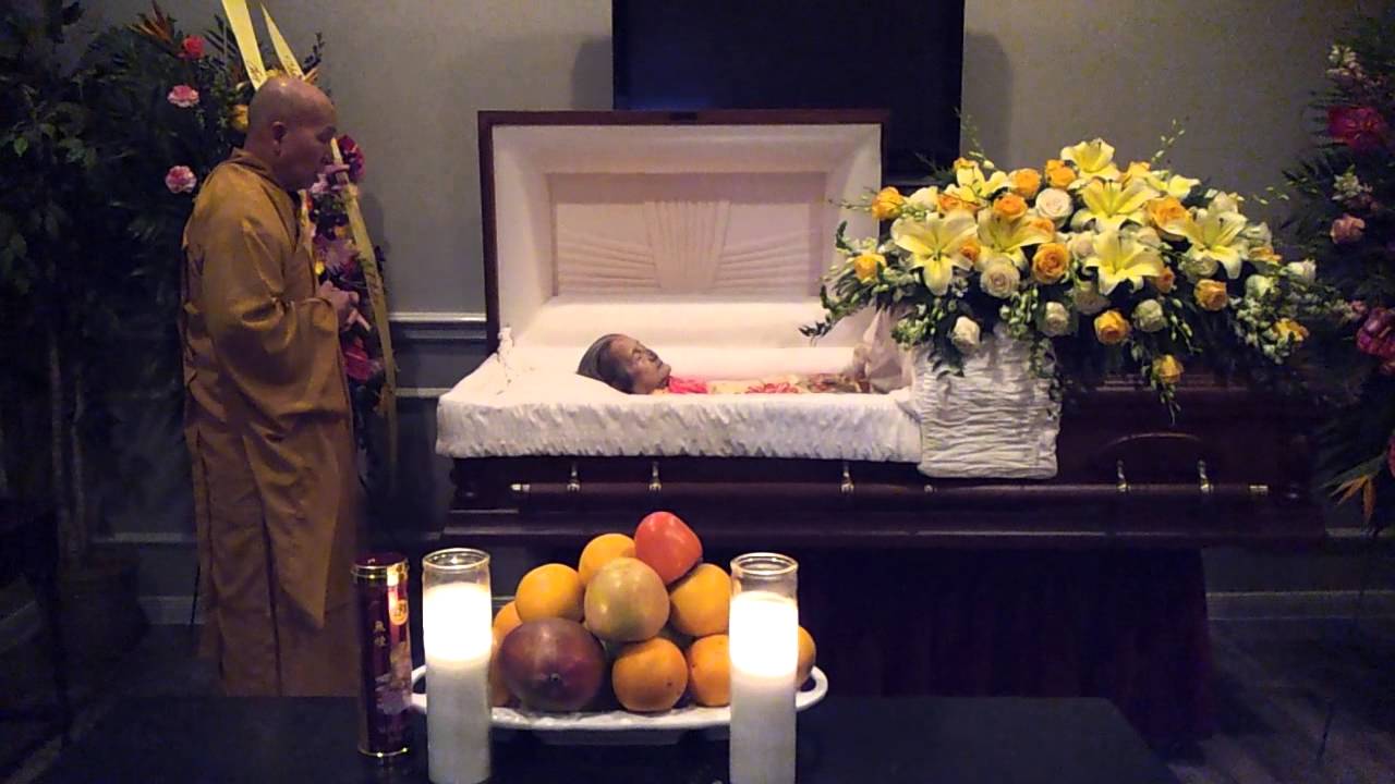 Last Visitation Closing the Casket in My Grandma's Funeral YouTube