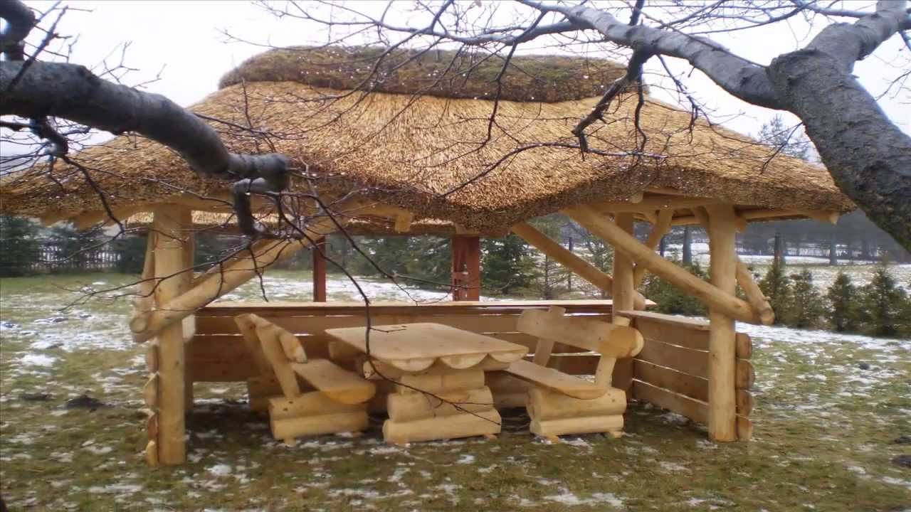 Parasol z trzciny, altana pod strzechą, huśtawka z bala ...
