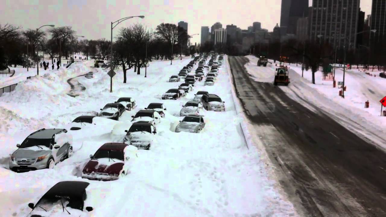 Chicago blizzard 2011 closes Lake Shore Drive HD YouTube