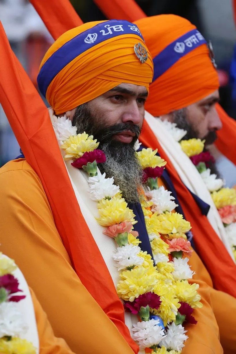 Thousands of Sikhs on march for Nagar Kirtan Birmingham Live