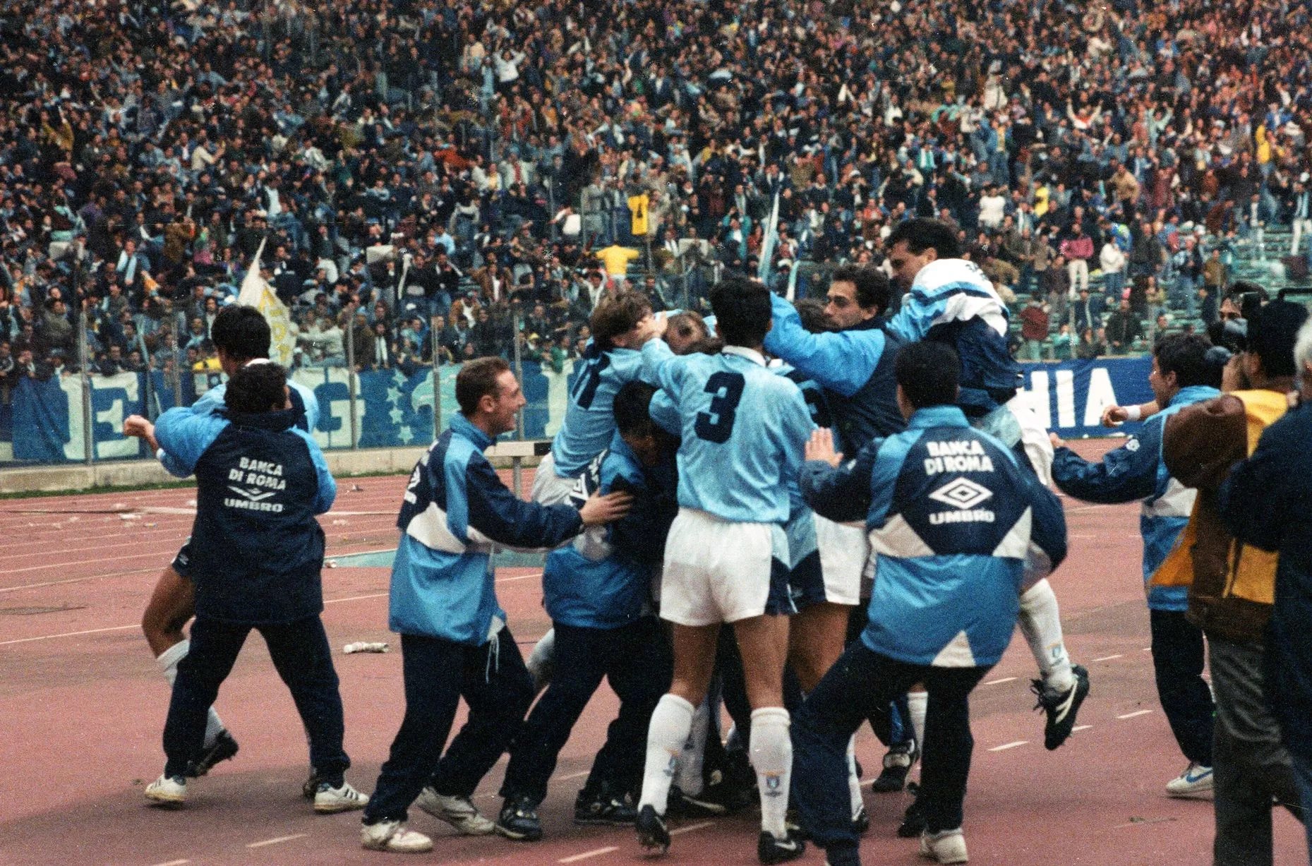 Ist vor paul gascoigne jemals jemand ein nationalheld und ein toter millionär geworden, indem er geweint hat? In pictures: The world's top 10 football rivalries - Daily ...