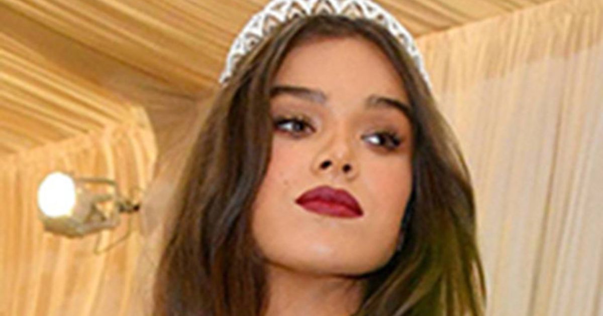 Hailee Steinfeld risks total exposure in dress slashed past pelvis