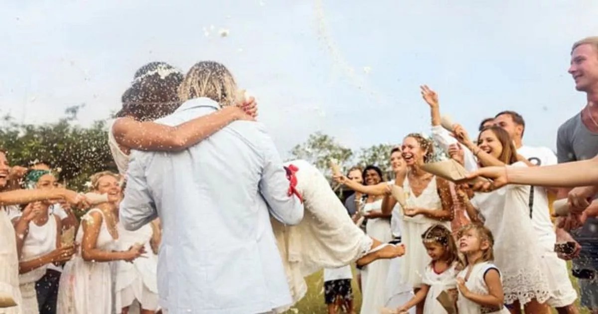 Bride KICKS couple out of wedding after ignoring strict rule on invites Daily Star