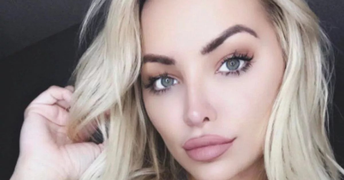 Lindsey Pelas exposes 32DDD assets as bra falls down Daily Star