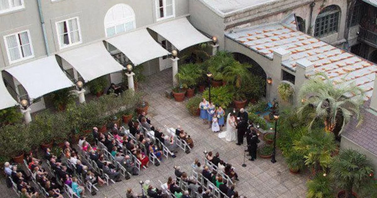 Photographer discovers something very disturbing in 'normal' wedding photo Daily Star