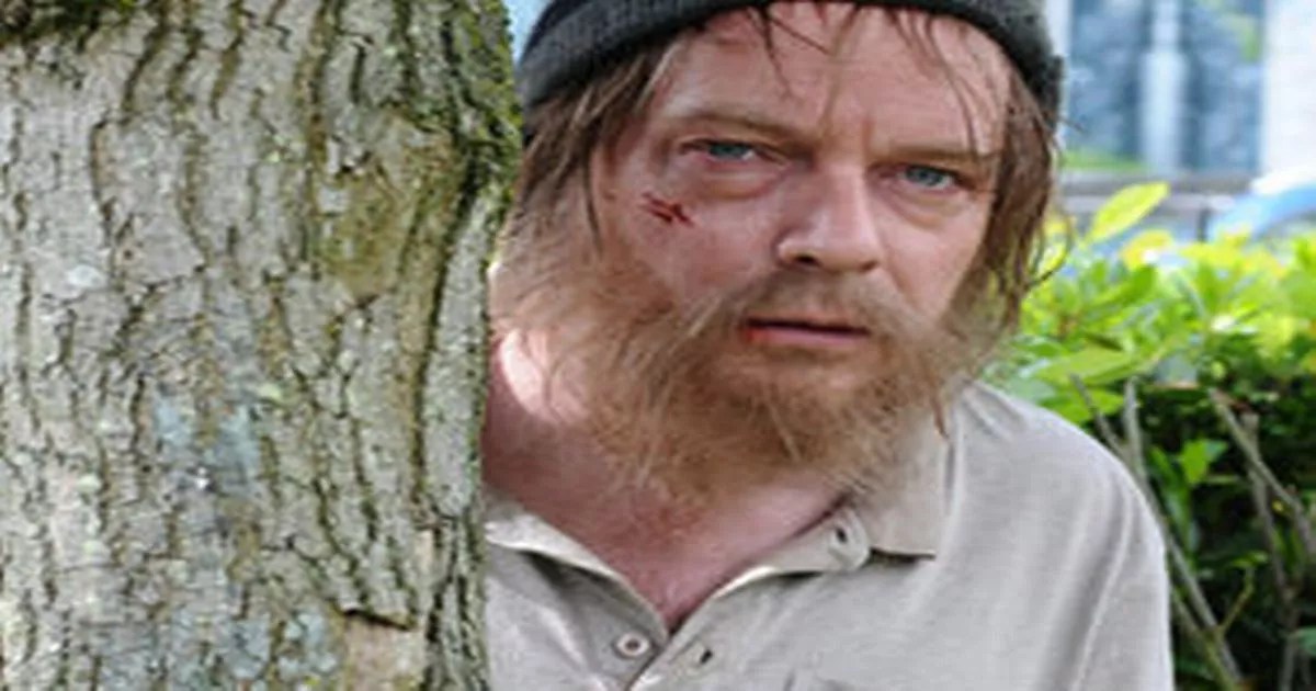 Homeless Ian Beale returns to EastEnders Daily Star