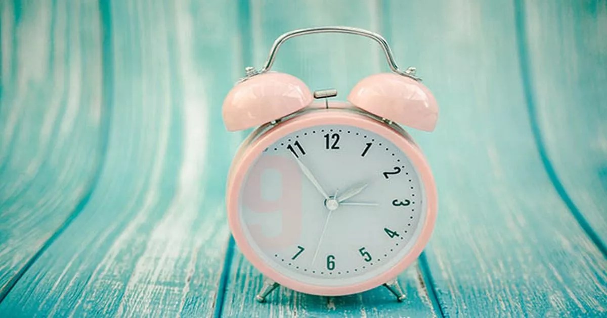 When do the clocks go back? Will it get lighter or darker in the