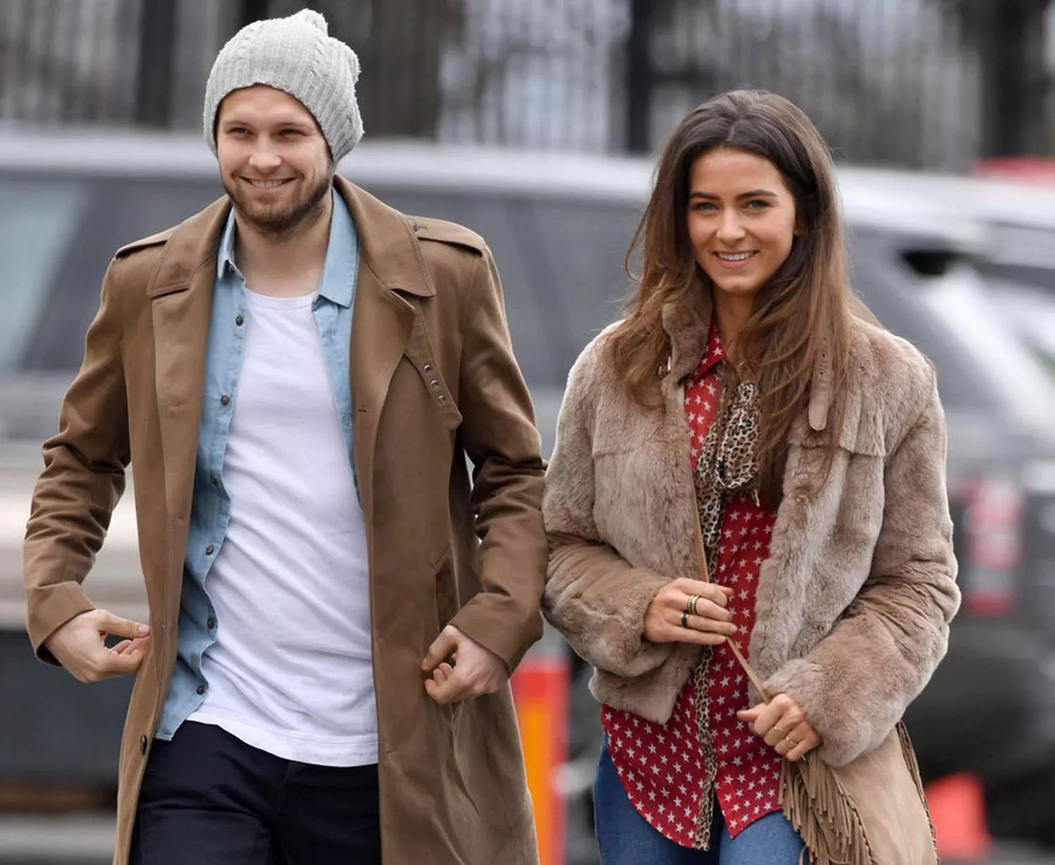 Phút 64, daley blind được hlv frank de boer rút ra nghỉ để nhường chỗ cho nathan ake. Manchester United players' WAGs arrive for home match vs ...