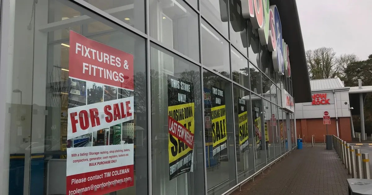 Exeter Toys 'R' Us launch HUGE toy sale after news it could close