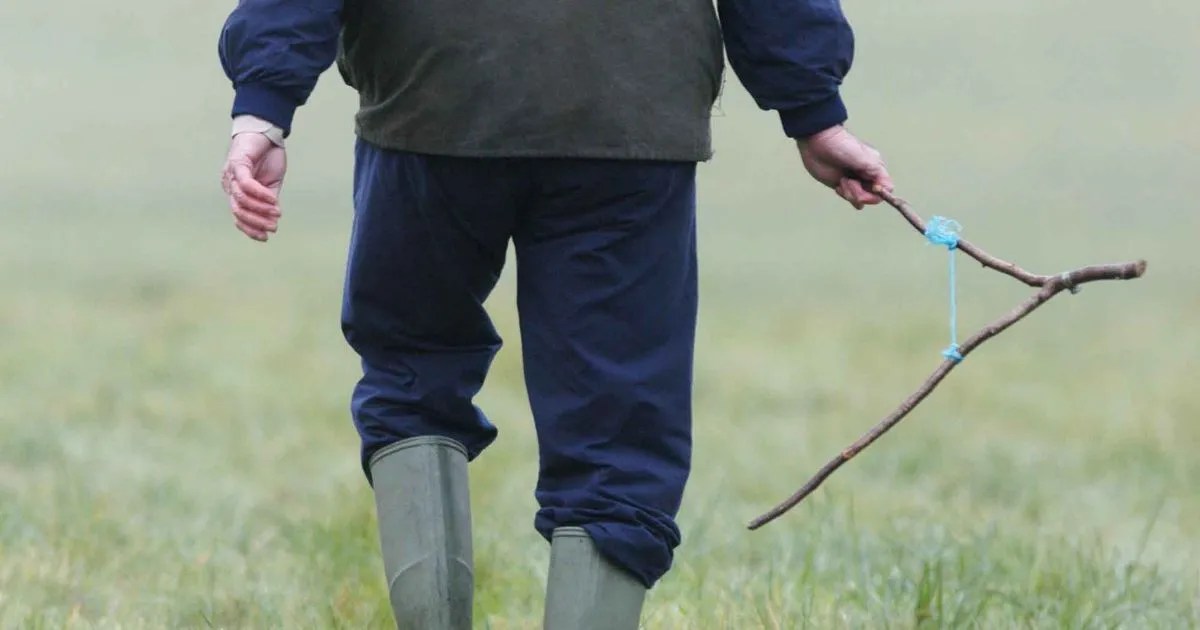 South West Water use 'magic' water dowsing to detect leaks Devon Live