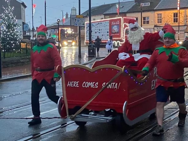 Carlisle Holiday Parade 2023 Meet The Kirkham Man Who Pulled A 20 Stone Santa And His Sleigh For 28 Miles - Lancslive