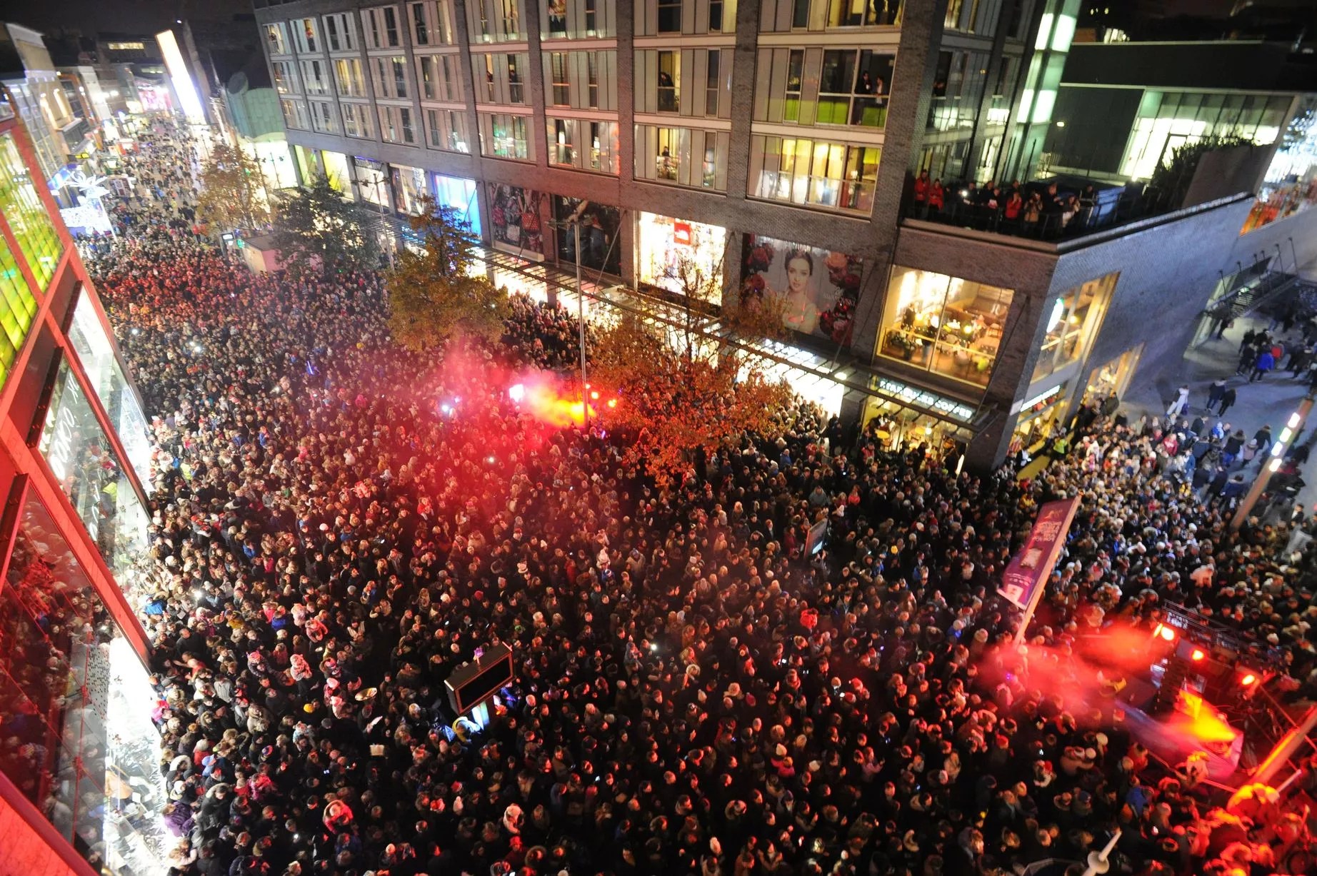 Liverpool 1 Christmas Lights 2023 Liverpool's Christmas tree lights switched on Liverpool Echo