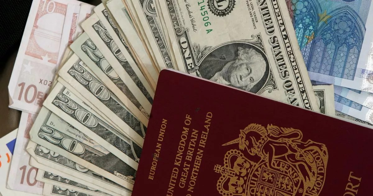 Pound to Euro exchange rate falls as Sterling hits lowest point for 30