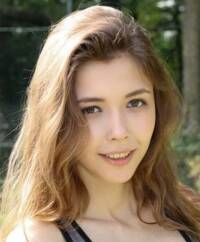 밀라 아줄 / 우크라이나 출신의 누드모델 | AVDBS