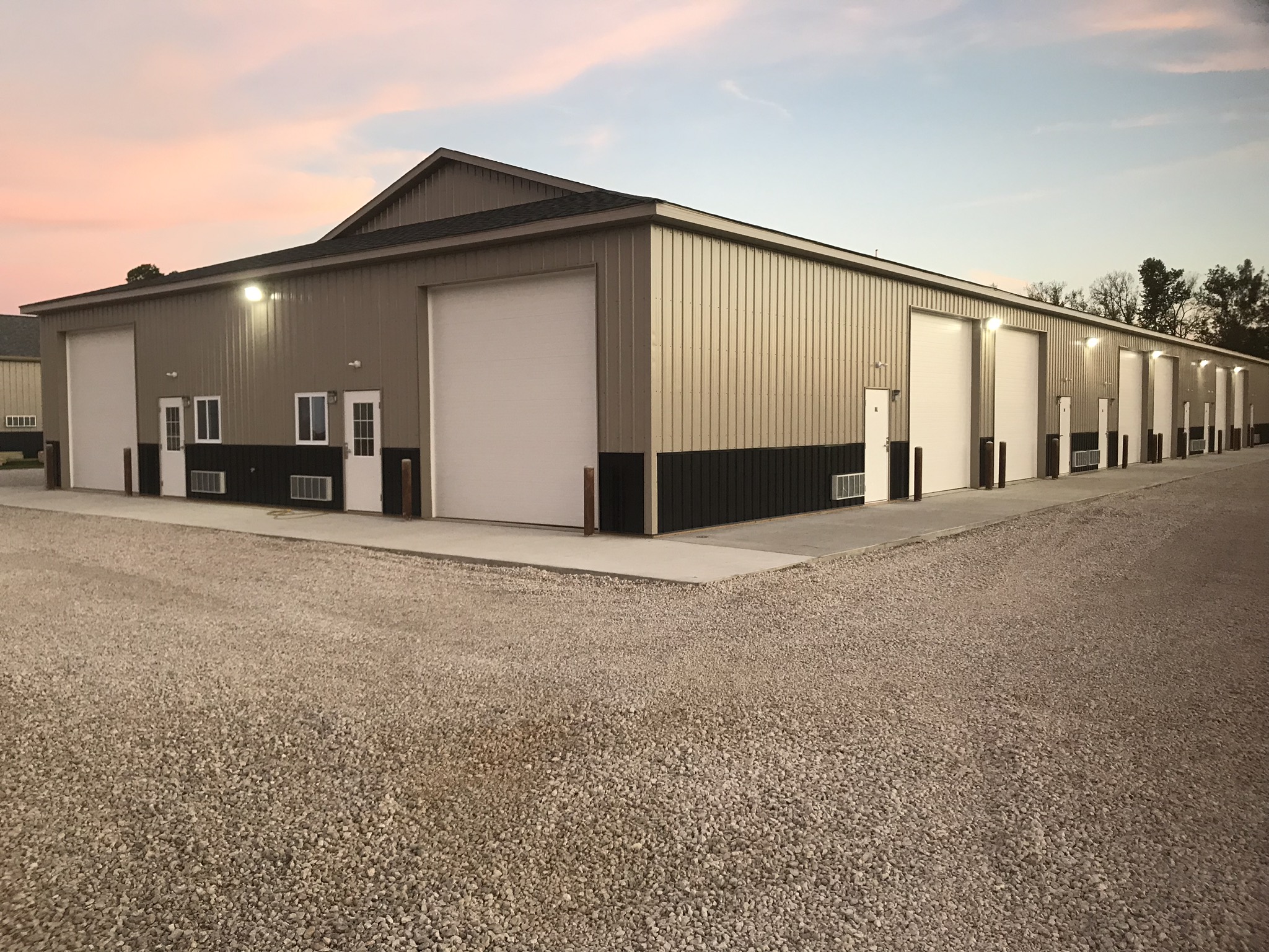 Flex Units Airport Storage & Business