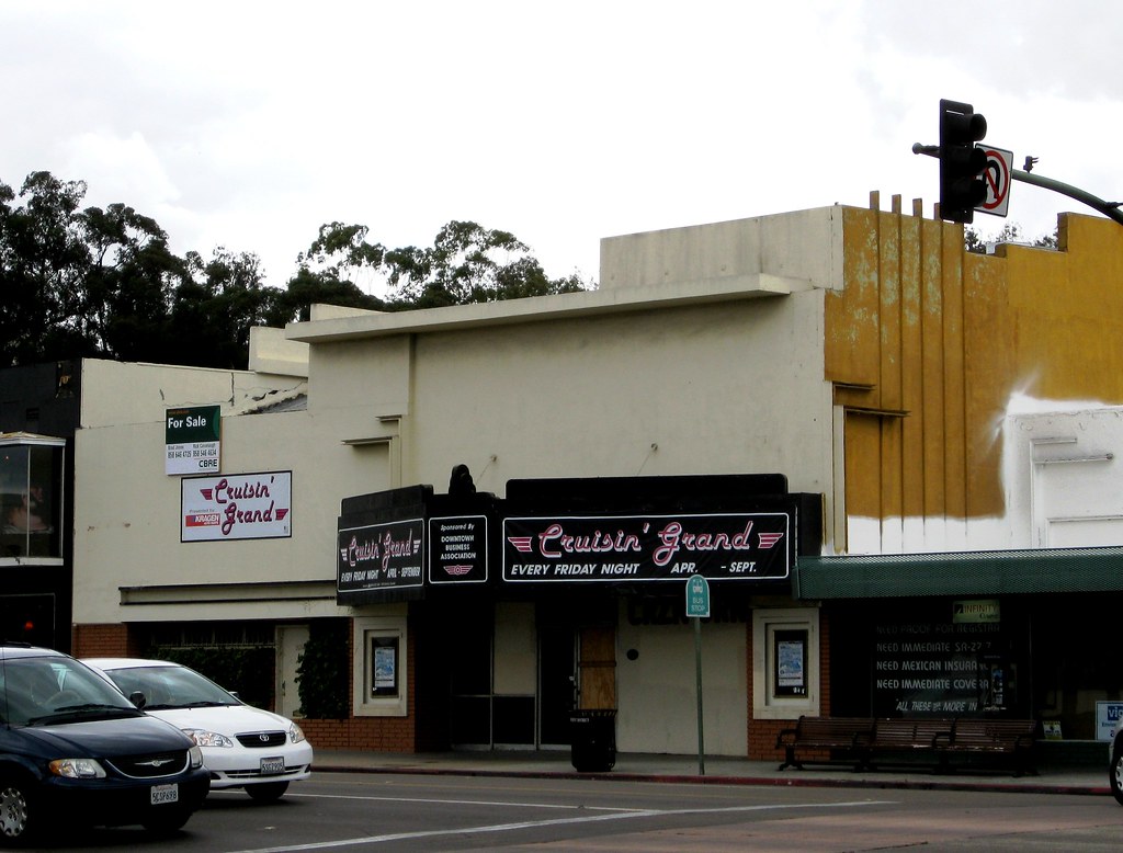 ESCONDIDO MOVIE THEATER ESCONDIDO MOVIE THEATER