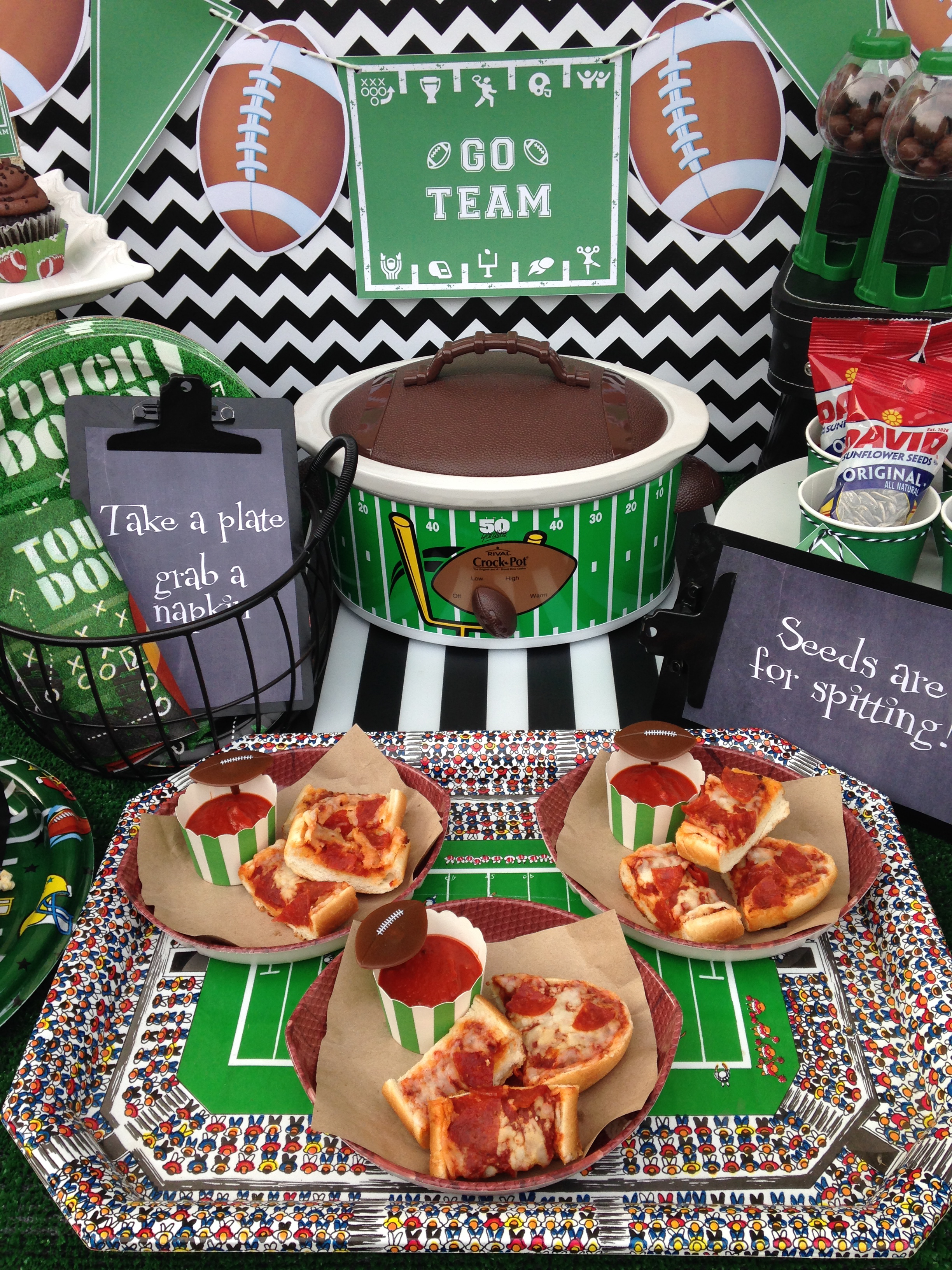 Blackout Theme Football Game Ideas
