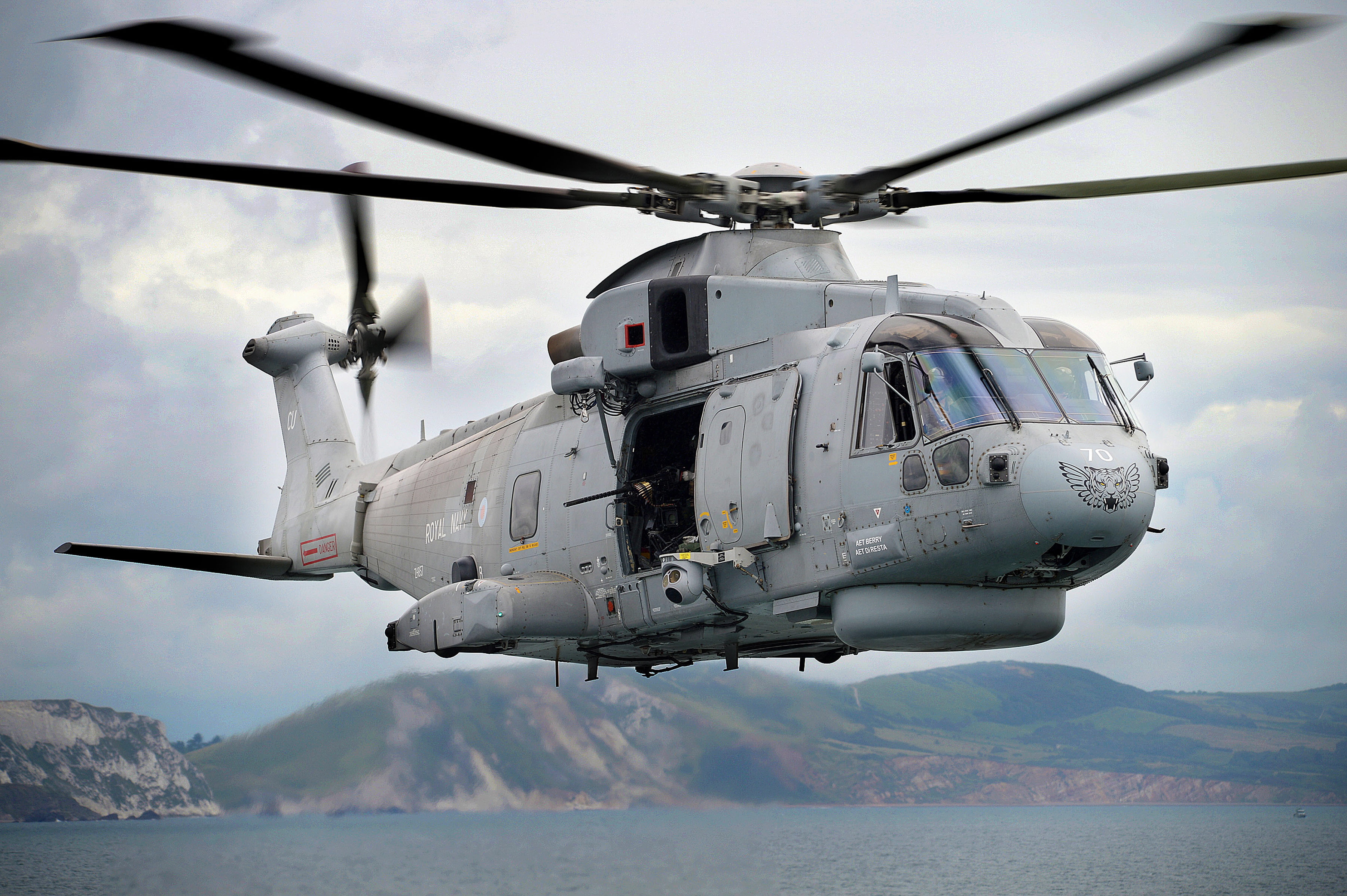 LEONARDO IS TRYING TO SELL AW101 MERLIN HELICOPTER TO THE POLISH NAVY DCSS News