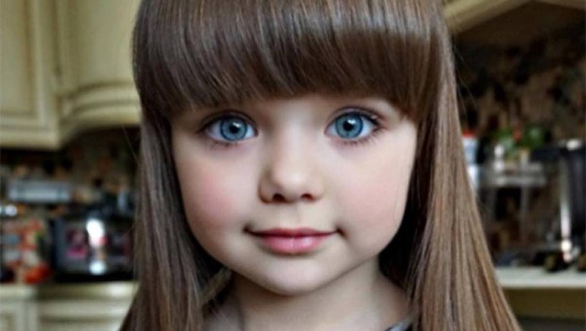 Así luce hoy la nueva niña más linda del mundo. Su madre exhibe su actual belleza para ganar