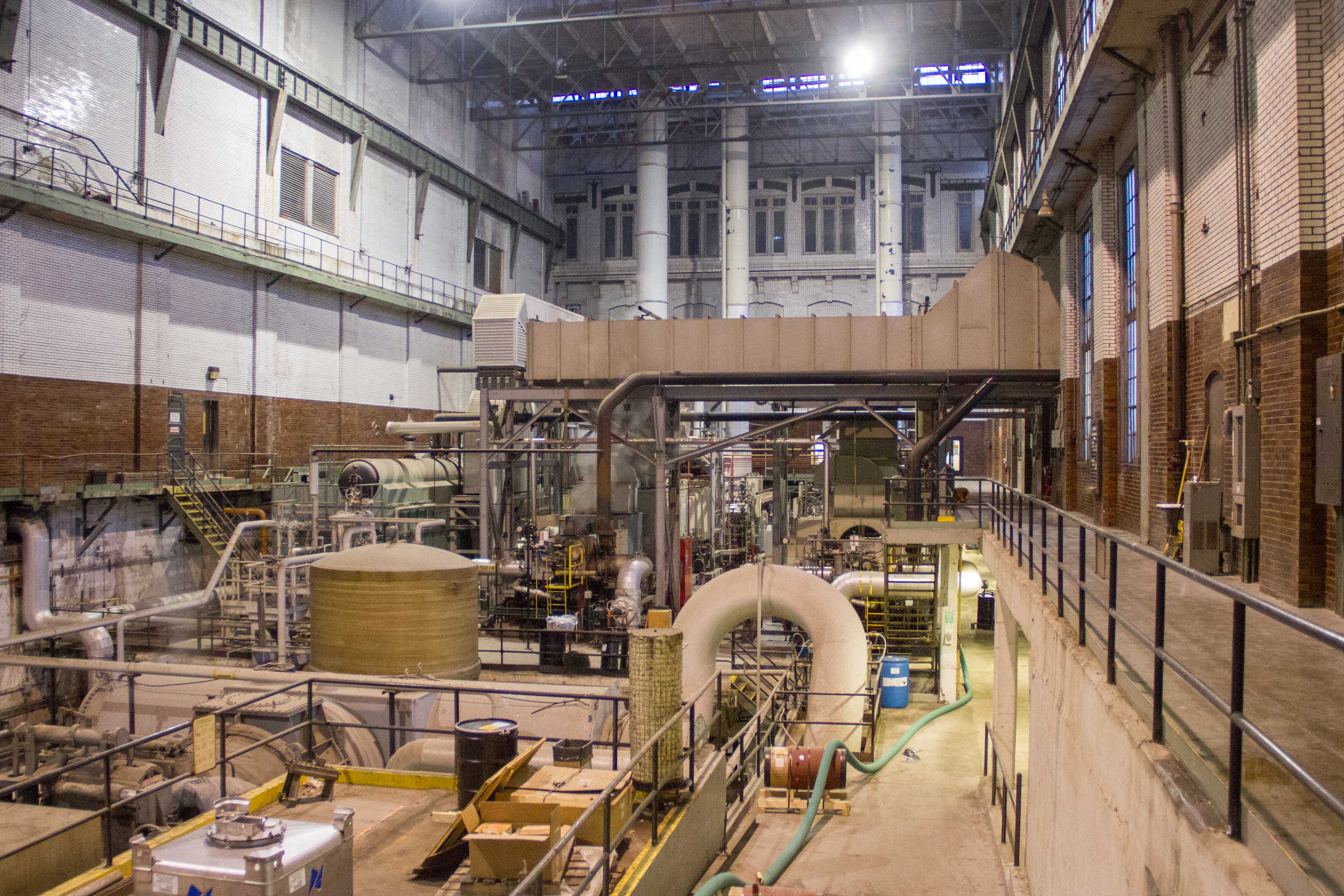 Exploring an old steam/electrical power plant in St. Louis