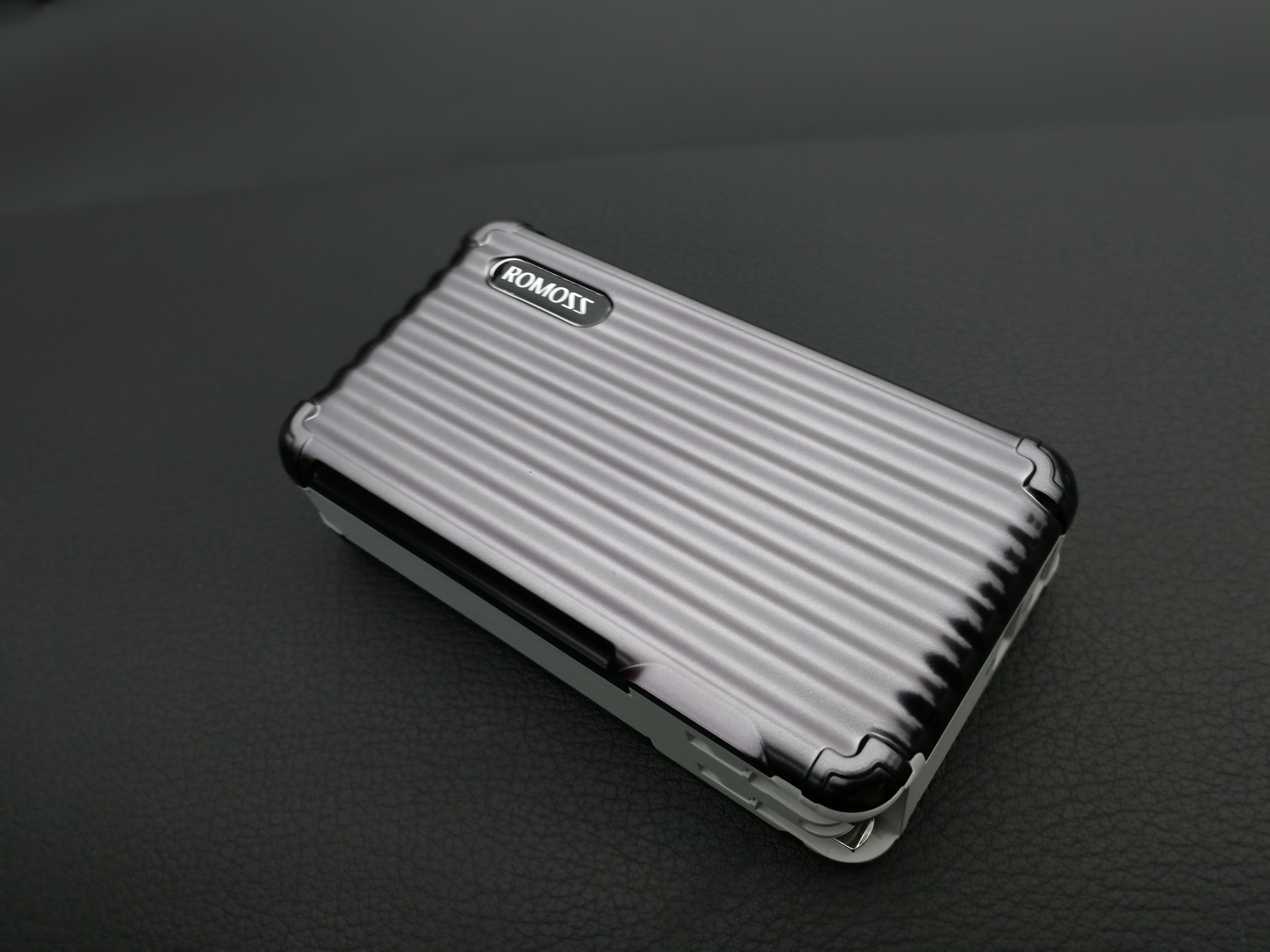 ROMOSS UPower 10,000mAh AllinOne Portable Power Bank