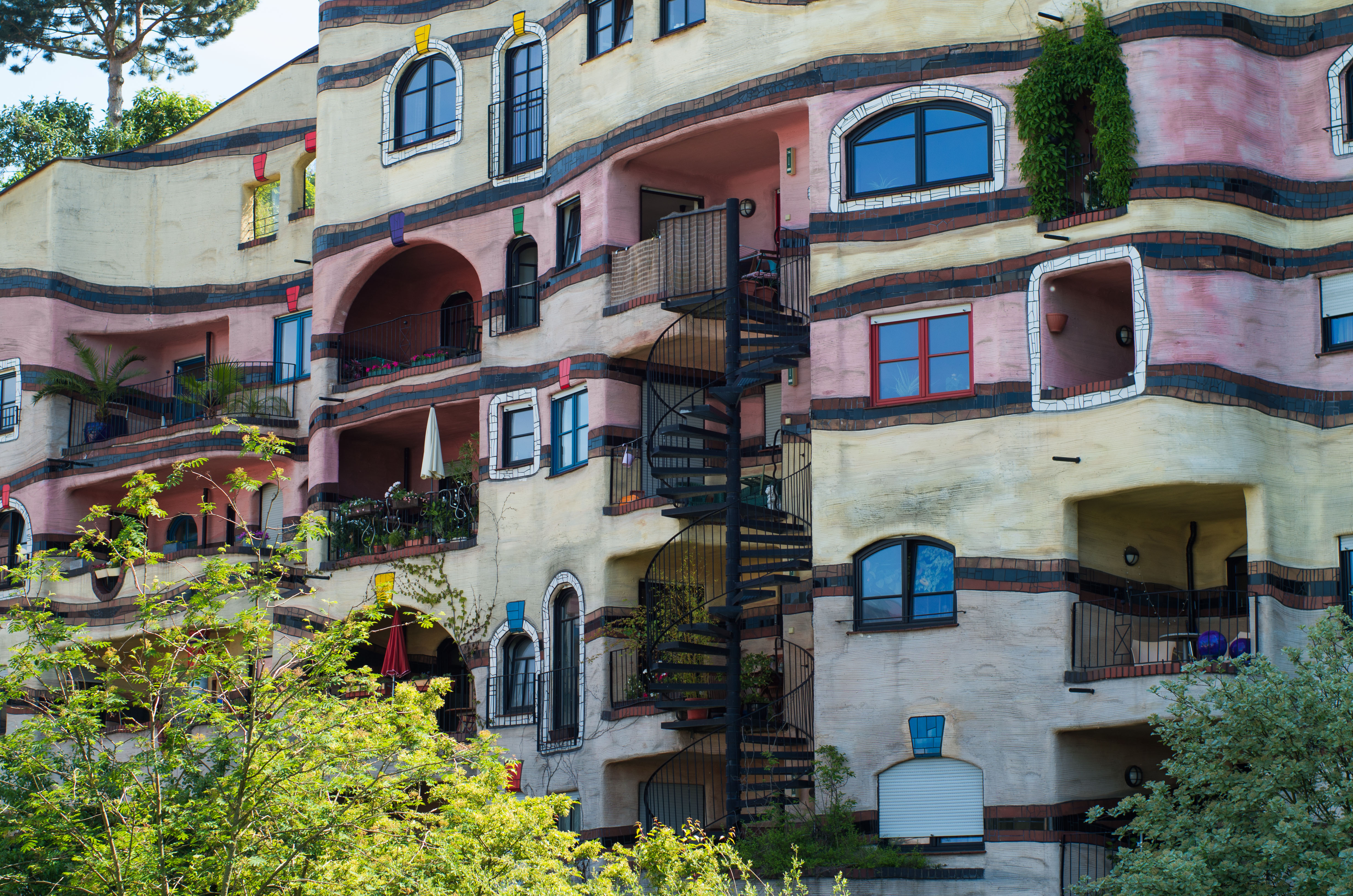 Immobilien zum kauf in darmstadt. Waldspirale In Darmstadt Das Haus Der Schonheitshindernisse Fernweh Nach Welt
