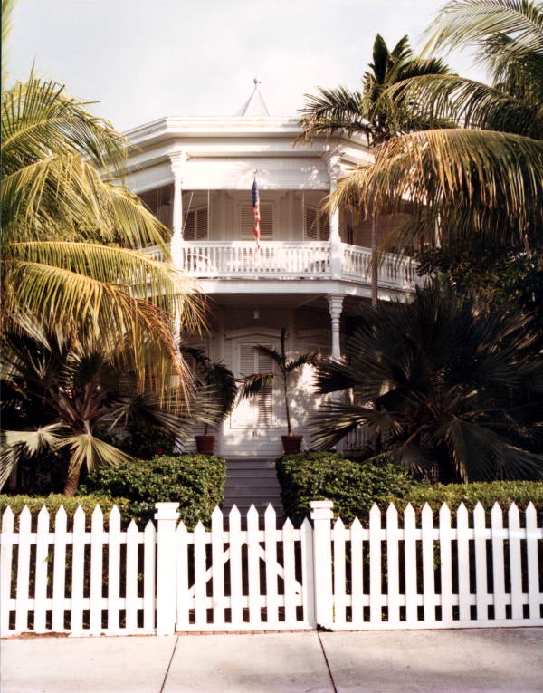 Florida Memory Octagon shaped home of Calvin Klein at 712 Eaton