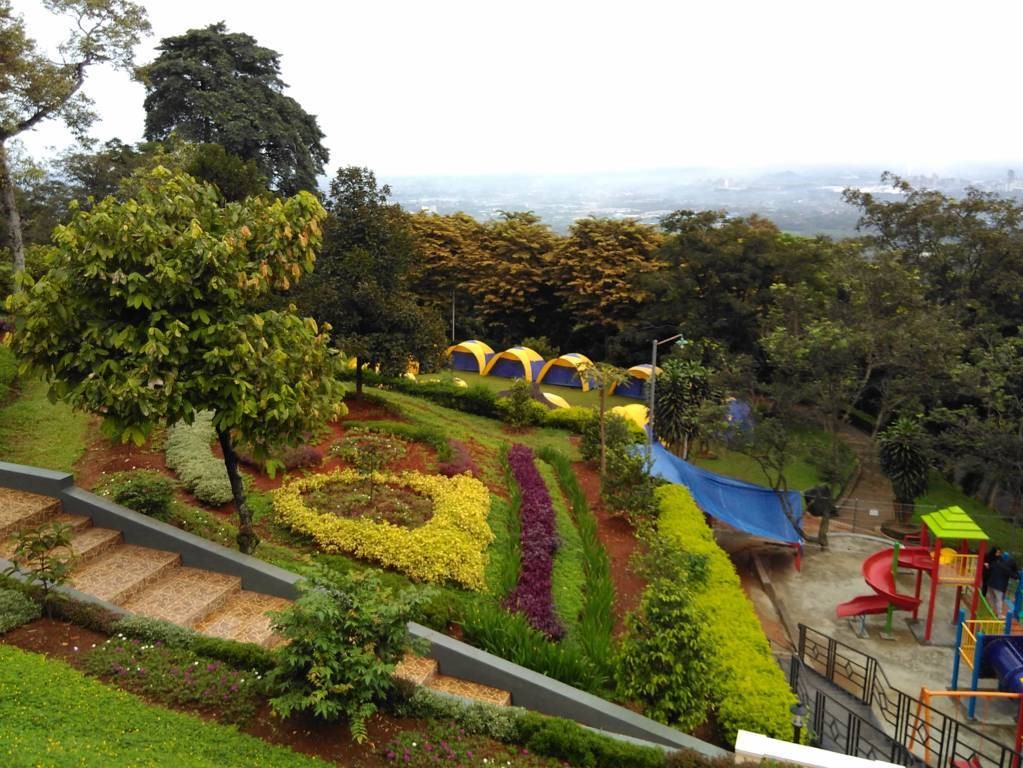 WISATA HAMBALANG VILLA BUKIT HAMBALANG Lokasi Wisata