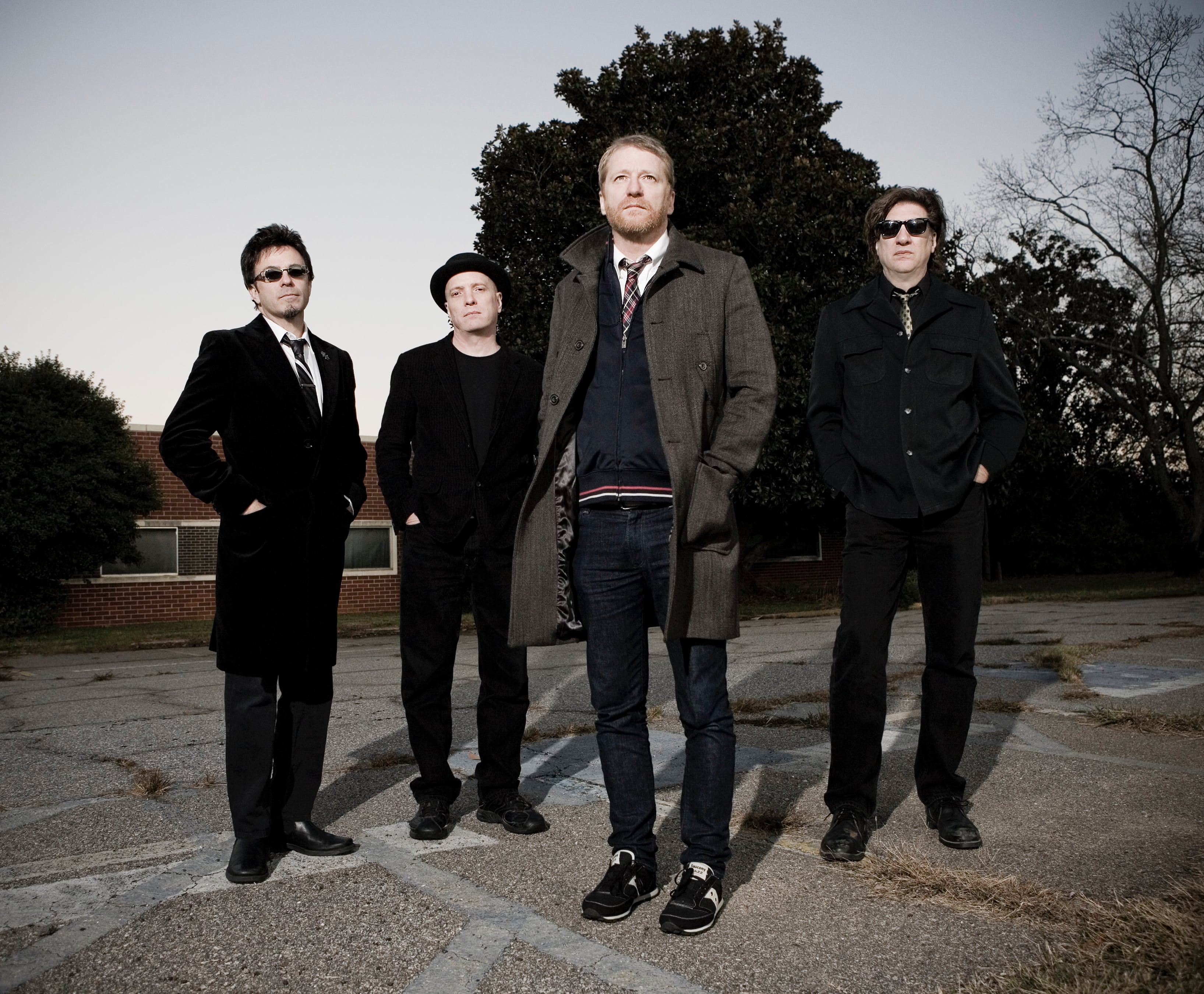Cracker!! with J. RODDY WALSTON & THE BUSINESS Hotel