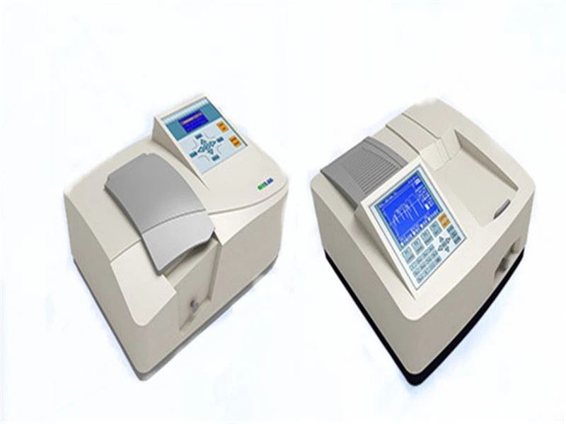 Spektrofotometer Sinar UV Ganda dengan Bandwidth Variabel