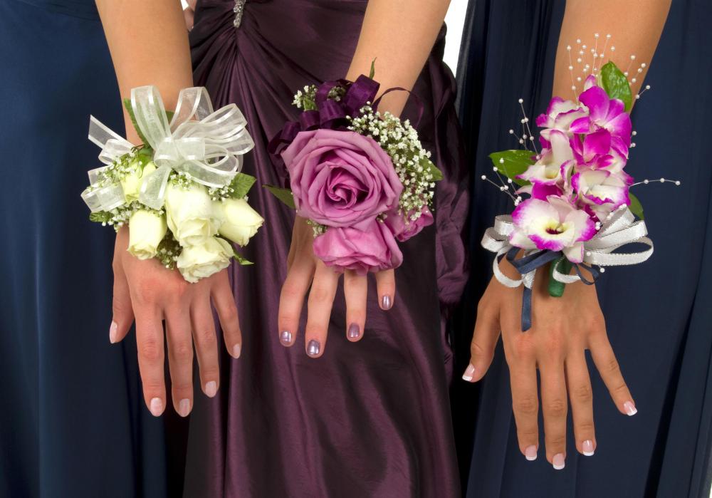 What Should I Consider When Buying Corsages and Boutonnieres?