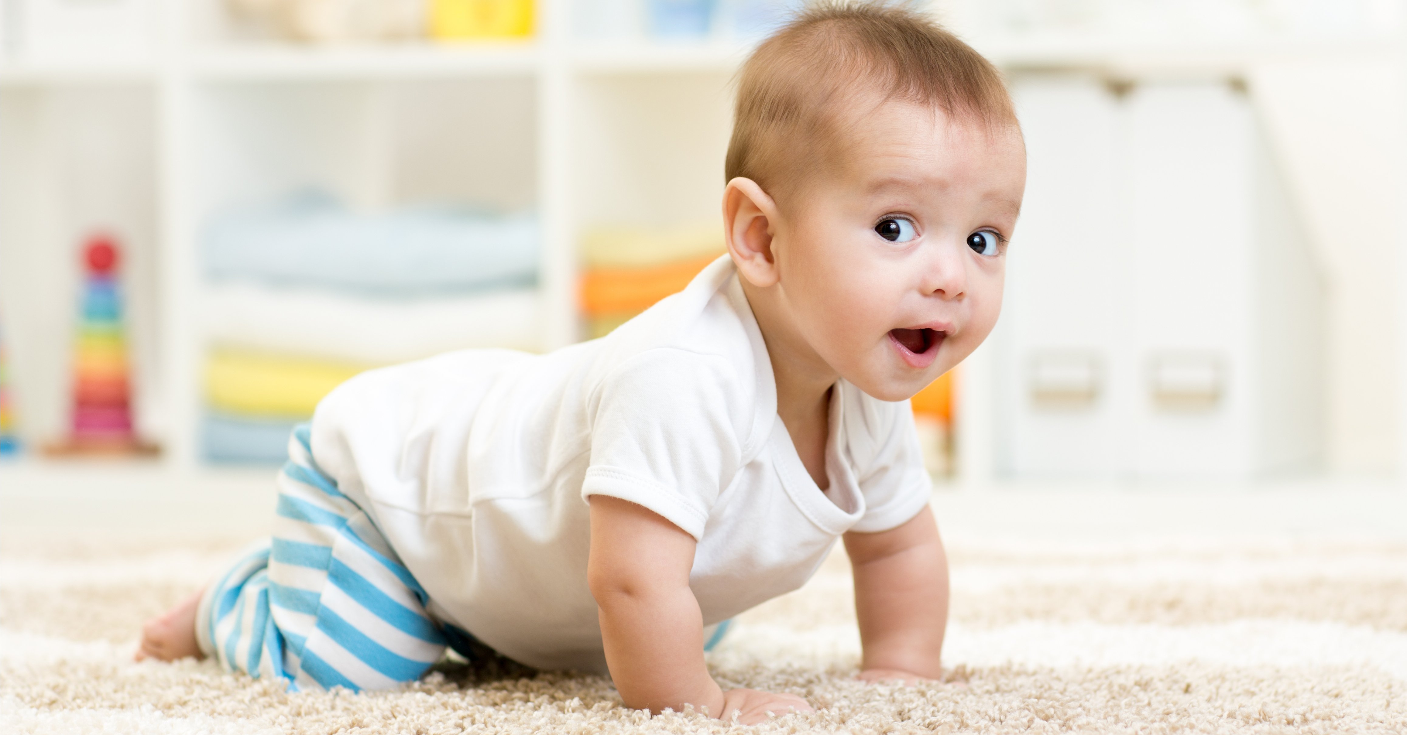 When Do Babies Start Crawling. Favour And How Help A Baby To Crawl.