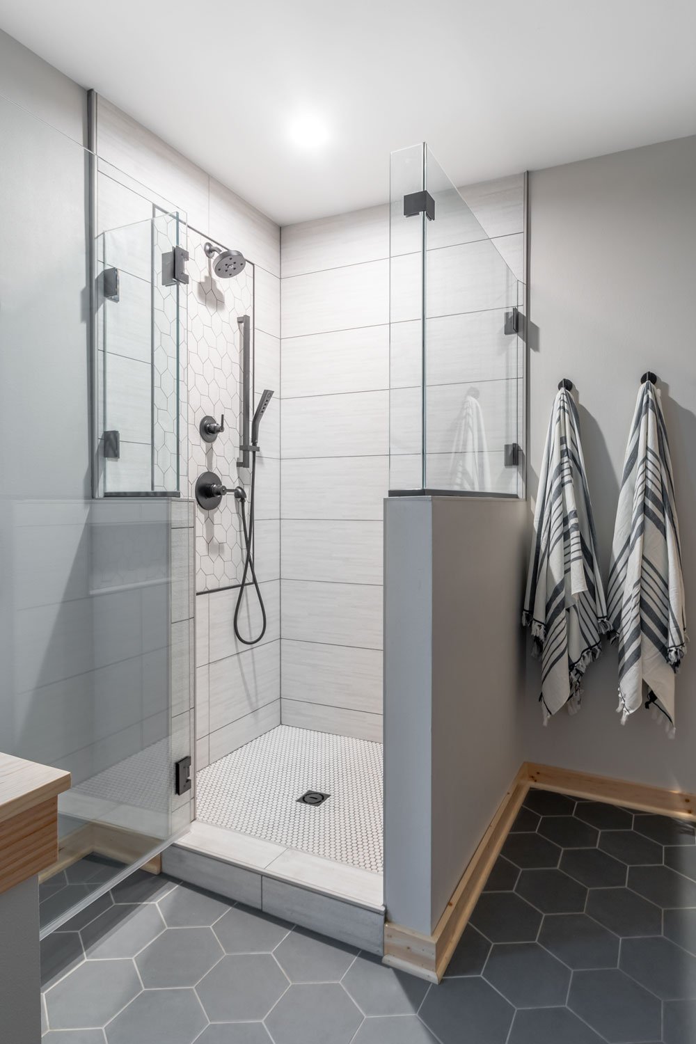 5 luxury designer bathroom tiles that you will love in the Kowalske kitchen