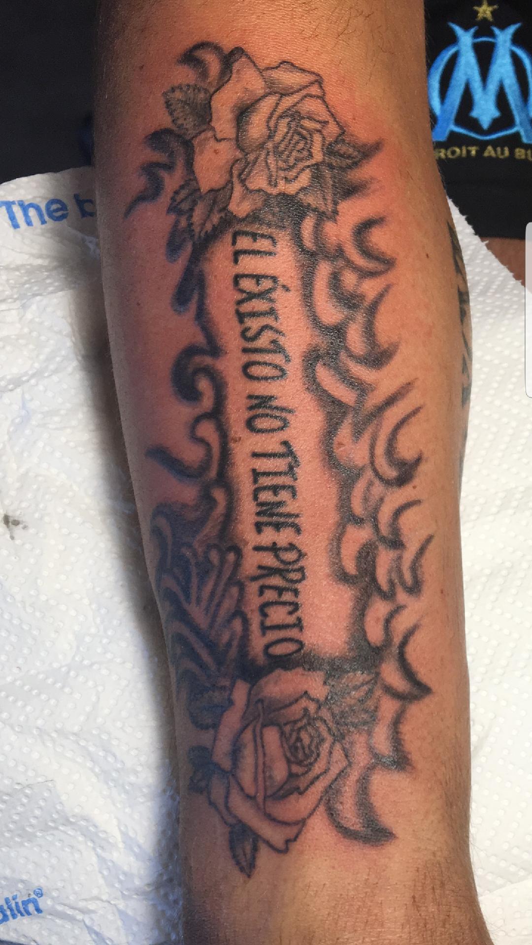 Tattoo Lettrage Enflamme Avec Rose Sur Avant Bras Lalite Ink
