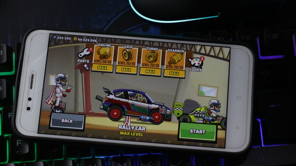 DOWNLOAD GAME HILL CLIMB RACING UANG TAK TERBATAS