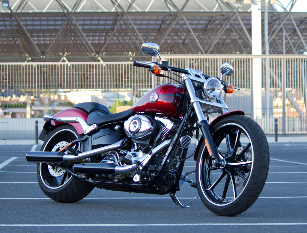HARLEY DAVIDSON BREAKOUT 2013 MILLATRECE