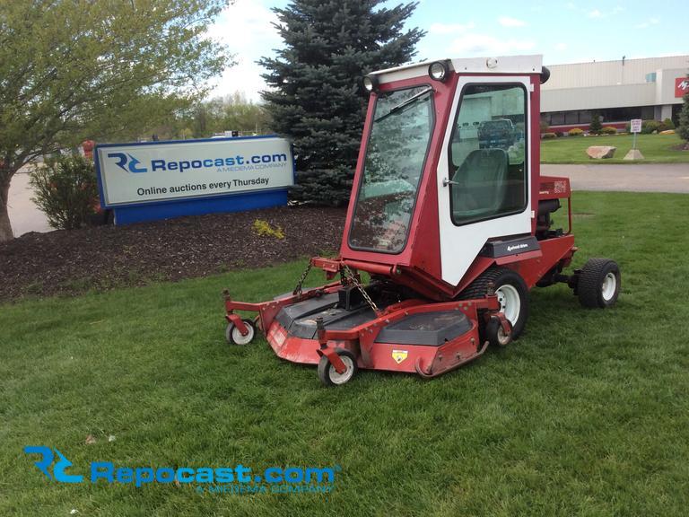 Toro Groundsmaster 325D commercial...