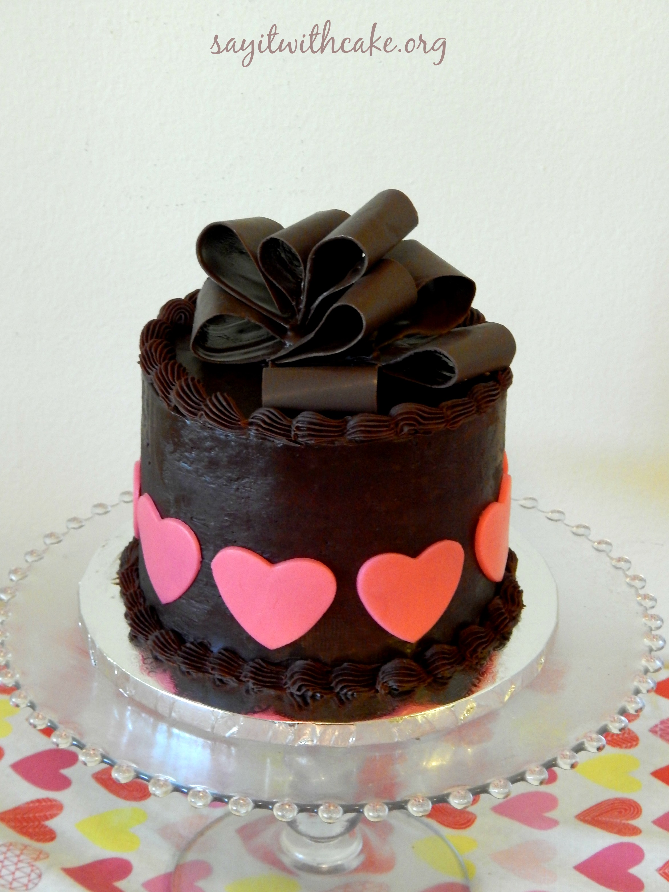 Valentine’s Day Chocolate Cake with Chocolate Bow Say it