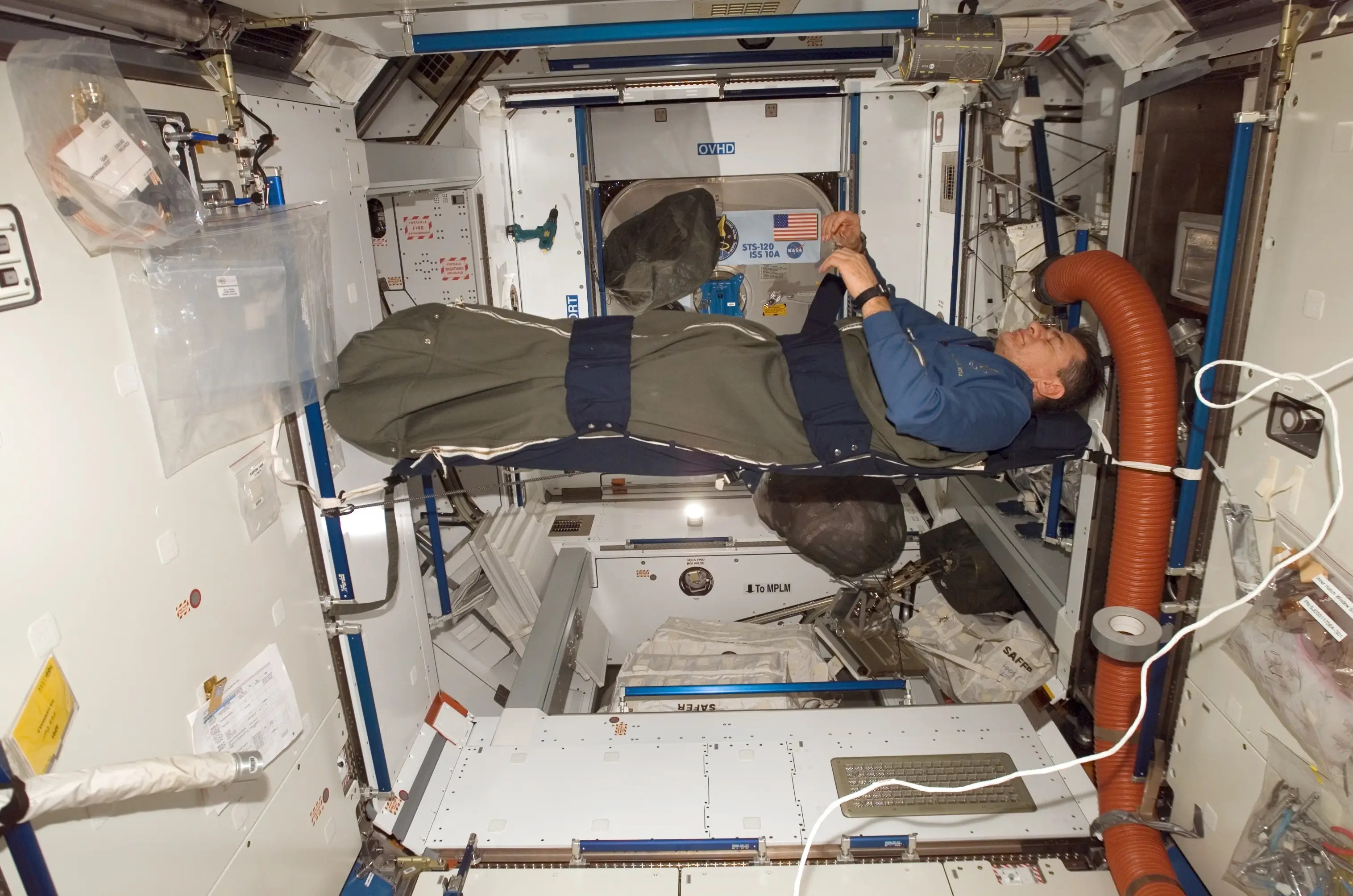 Scientists discover mysterious "antiageing" effect in astronaut skin